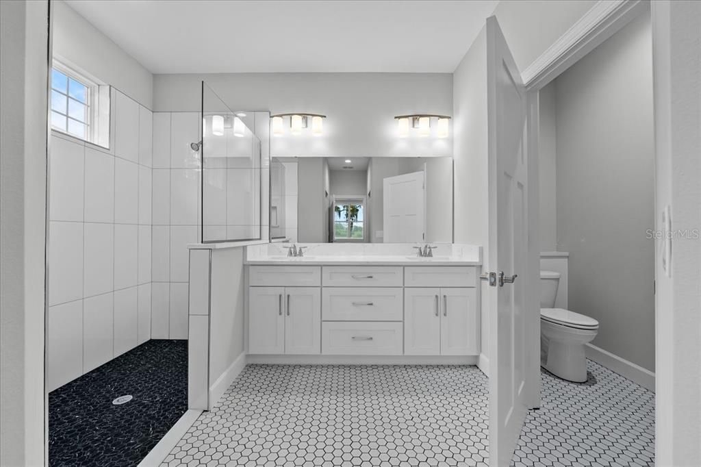 Bathroom, Dual Sink Vanities, Interior