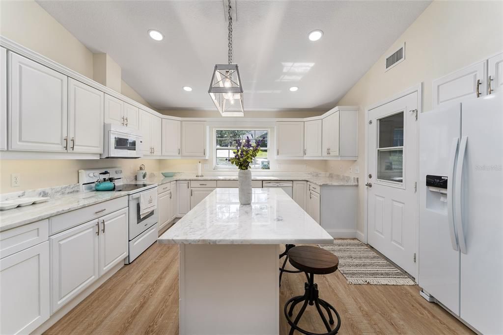 Interior, Kitchen, Pendant Lights, Recessed Lighting, Wood Texture Flooring