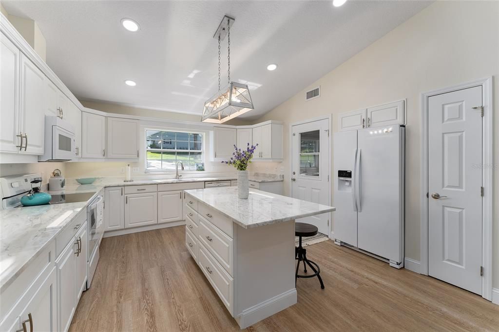 Interior, Kitchen, Pendant Lights, Recessed Lighting, Wood Texture Flooring