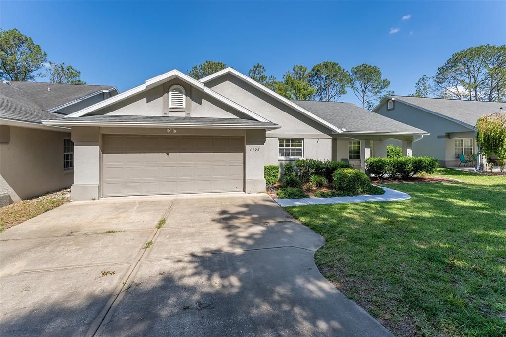 Attached, Exterior, Facade, Ranch