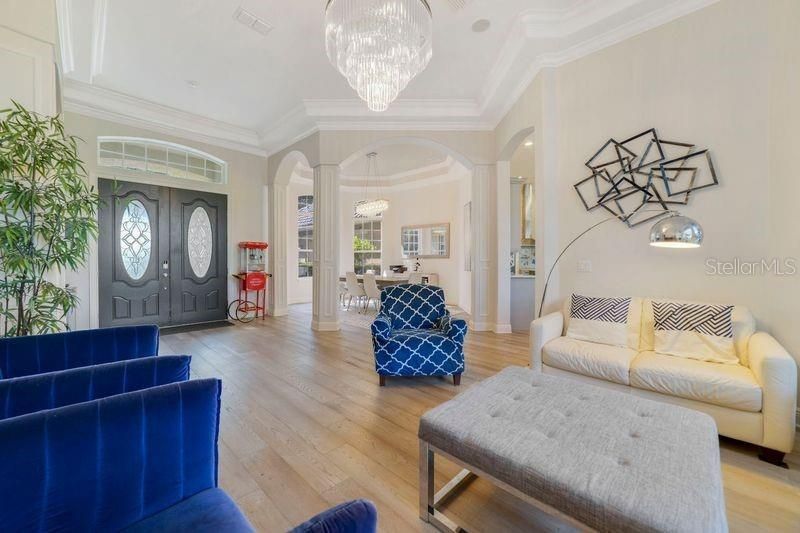 Chandelier, Interior, Living room, Recessed Lighting, Wood Texture Flooring