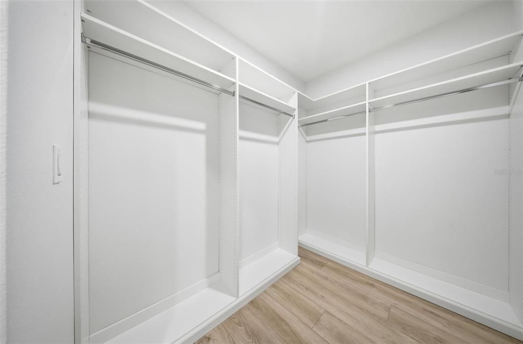 Interior, Walk-in Closets, Wood Texture Flooring