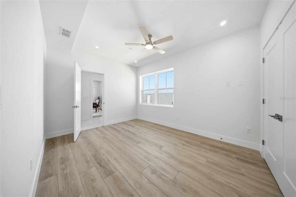 Empty room, Interior, Recessed Lighting, Wood Texture Flooring