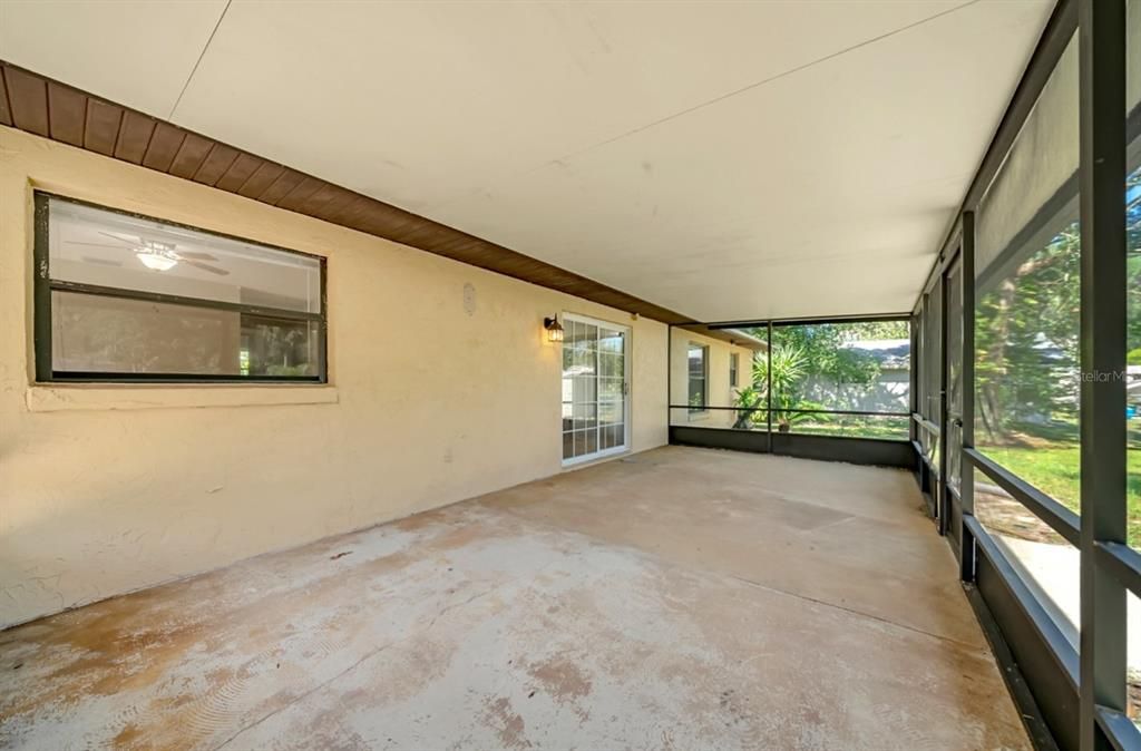 Empty room, Interior, Sun Room