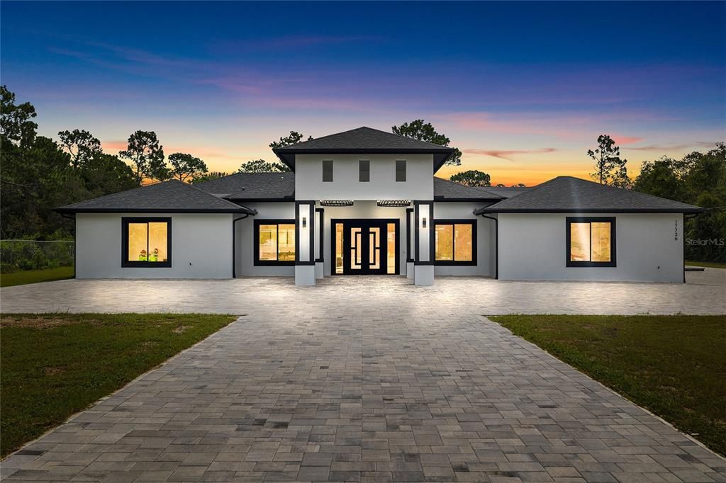 Backyard, Exterior, Facade, Mediterranean