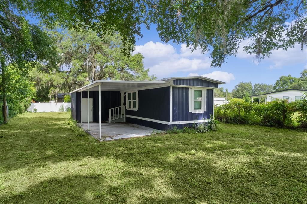 Backyard, Exterior