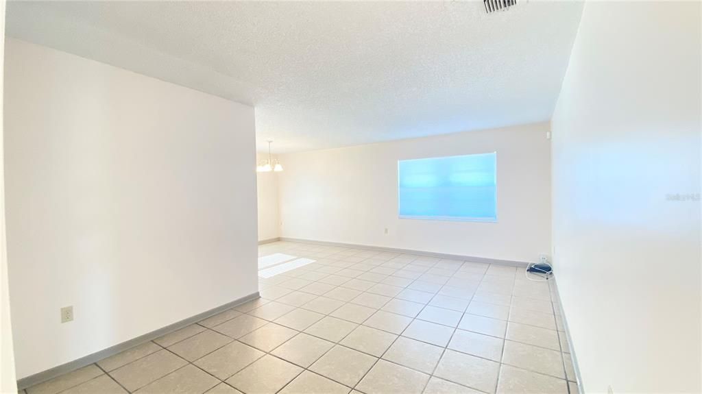 Chandelier, Empty room, Interior, Pendant Lights