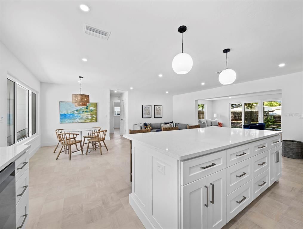 Dining room, Interior, Kitchen, Pendant Lights, Recessed Lighting
