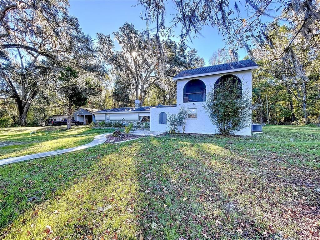 Backyard, Exterior