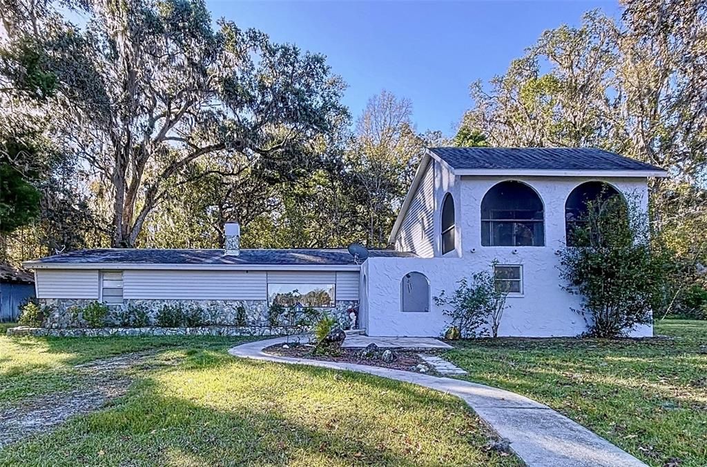 Backyard, Exterior, Facade, Ranch