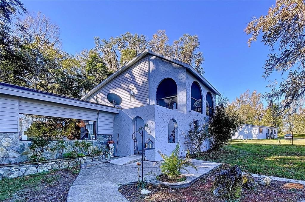 Backyard, Exterior