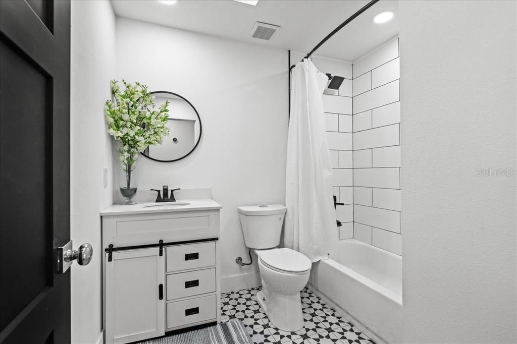 Bathroom, Interior, Recessed Lighting