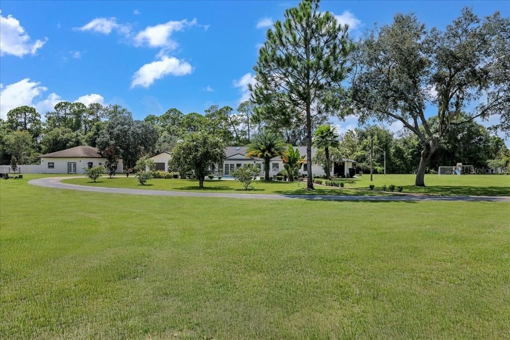 Backyard, Exterior