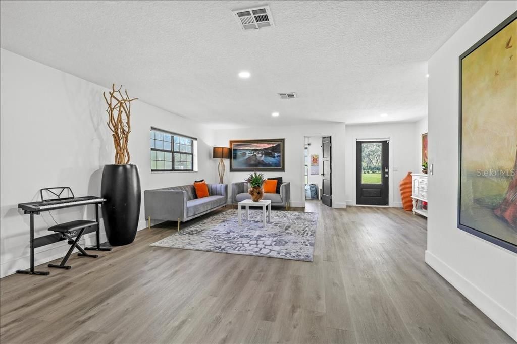 Interior, Living room, Recessed Lighting, Wood Texture Flooring