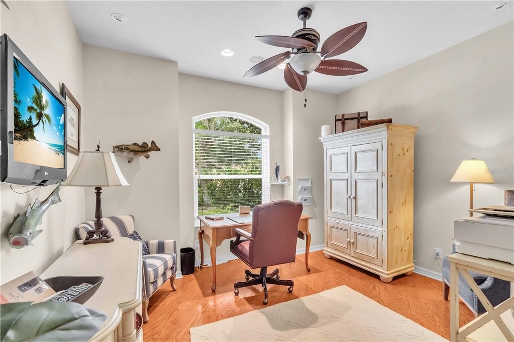 Home Office, Interior, Recessed Lighting, Wood Texture Flooring