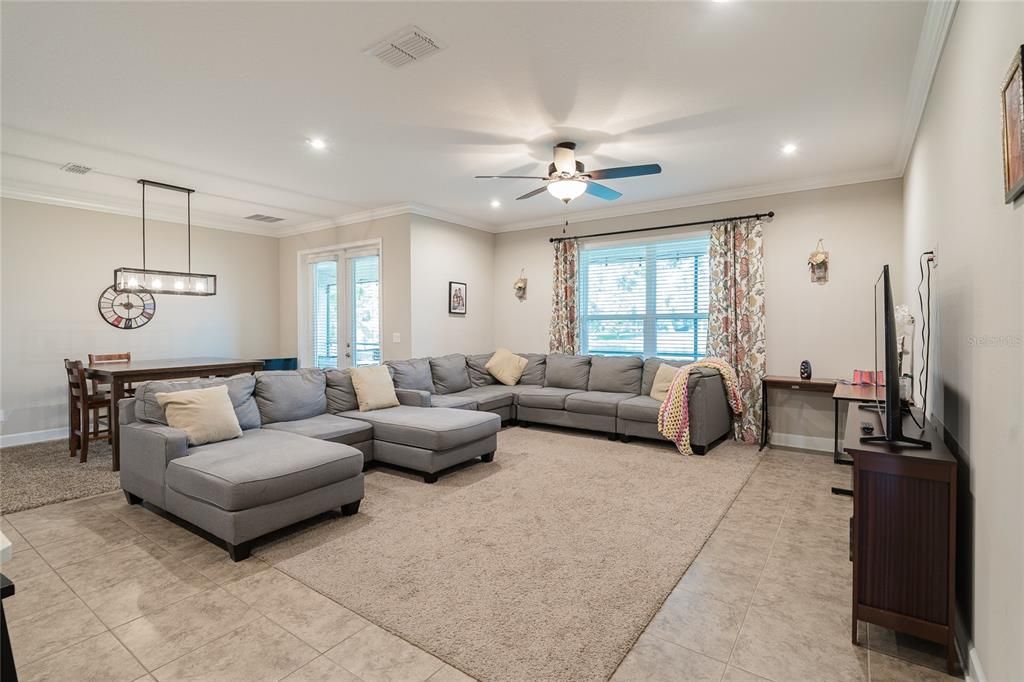 Dining room, Interior, Living room, Pendant Lights, Recessed Lighting