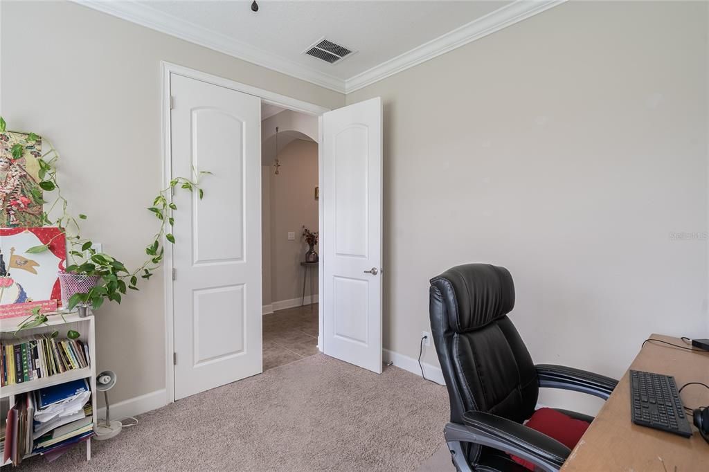 Home Office, Interior