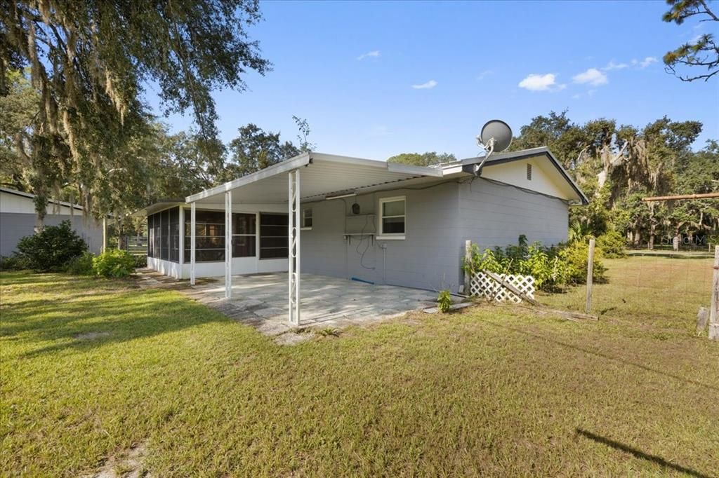 Backyard, Exterior