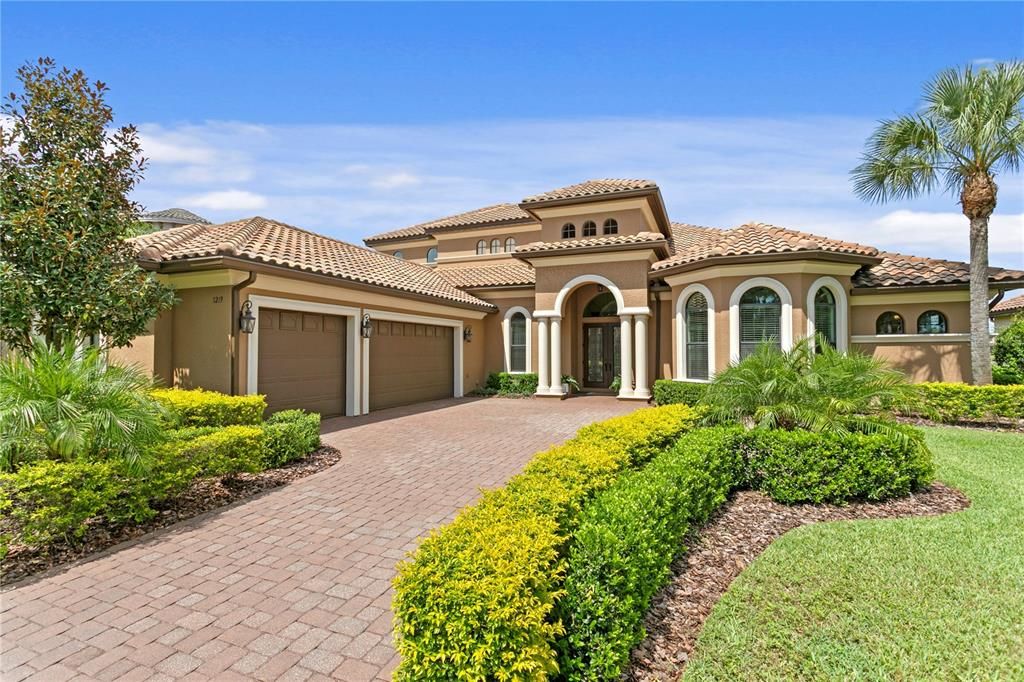 Attached, Exterior, Facade, Mediterranean