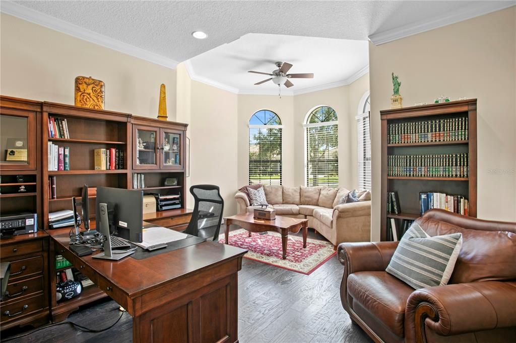 Home Office, Interior, Living room, Recessed Lighting, Wood Texture Flooring