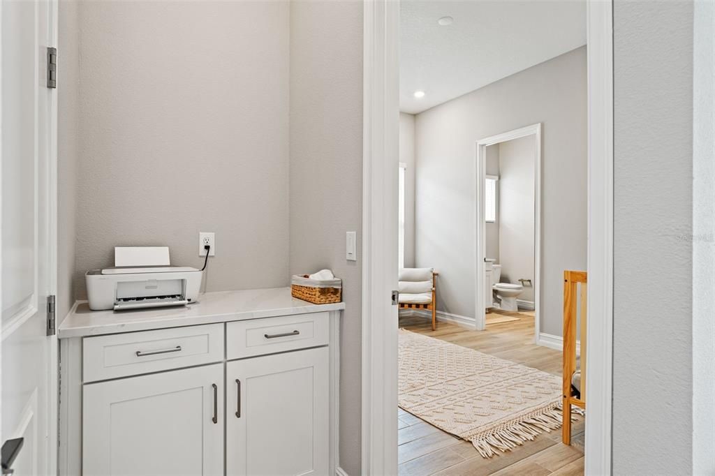 Bathroom, Interior, Recessed Lighting, Wood Texture Flooring