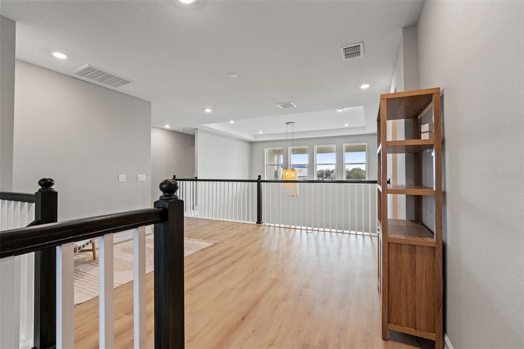 Interior, Pendant Lights, Recessed Lighting, Wood Texture Flooring