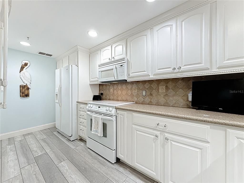 Interior, Kitchen, Recessed Lighting, Wood Texture Flooring