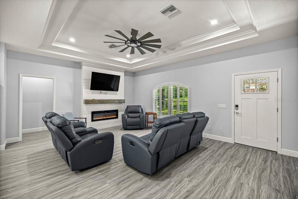 Fireplace, Interior, Living room, Recessed Lighting