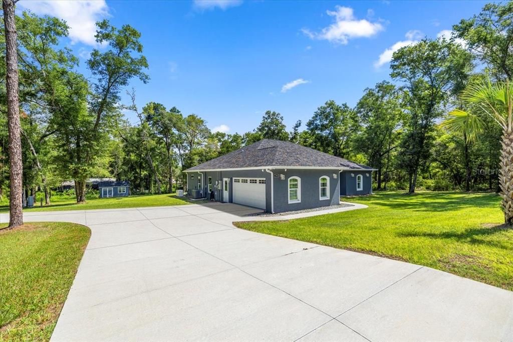 Backyard, Exterior