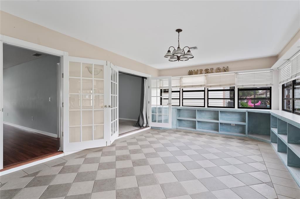 Empty room, Interior, Pendant Lights, Wood Texture Flooring
