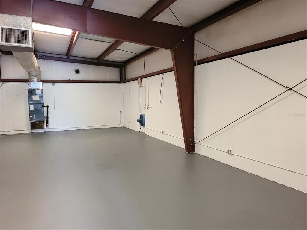 Garage, Interior