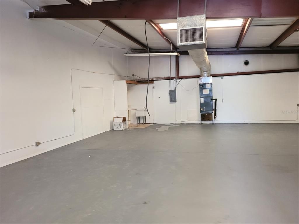 Garage, Interior