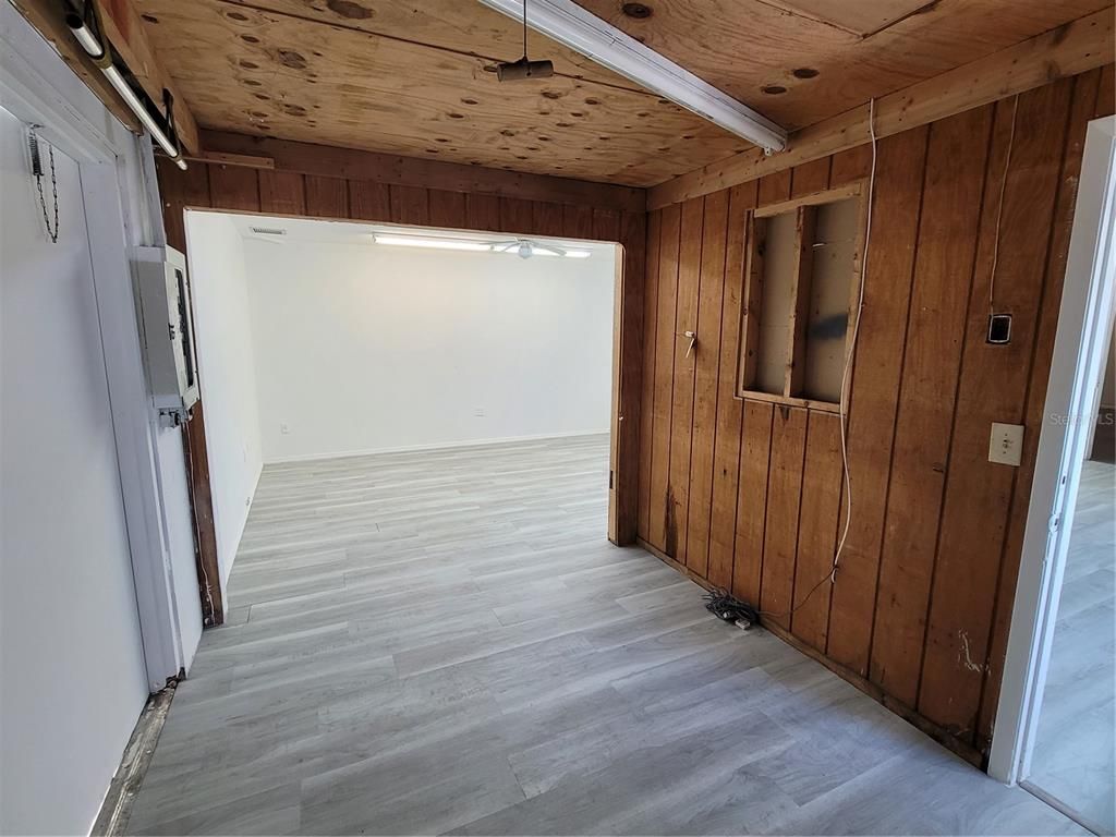 Empty room, Interior, Wooden Ceilings, Wood Texture Flooring, Wooden Walls