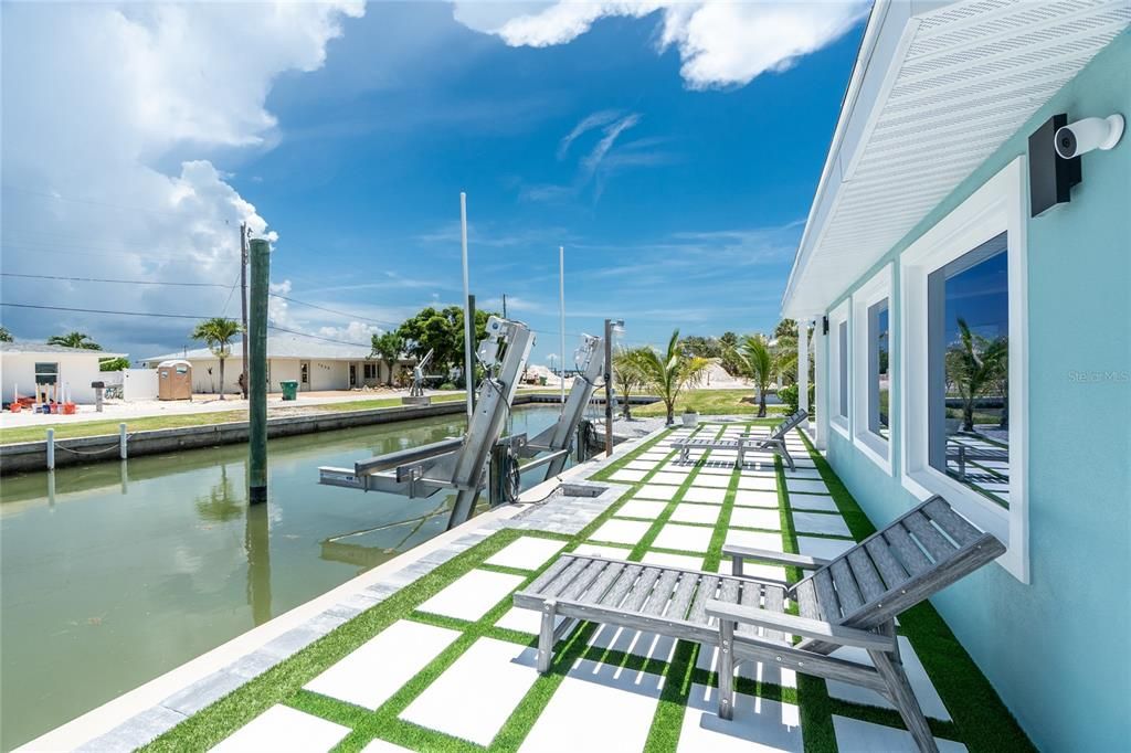 Exterior, Water
