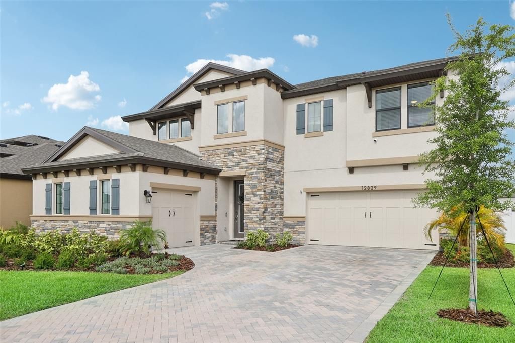 Attached, Exterior, Facade, Farmhouse