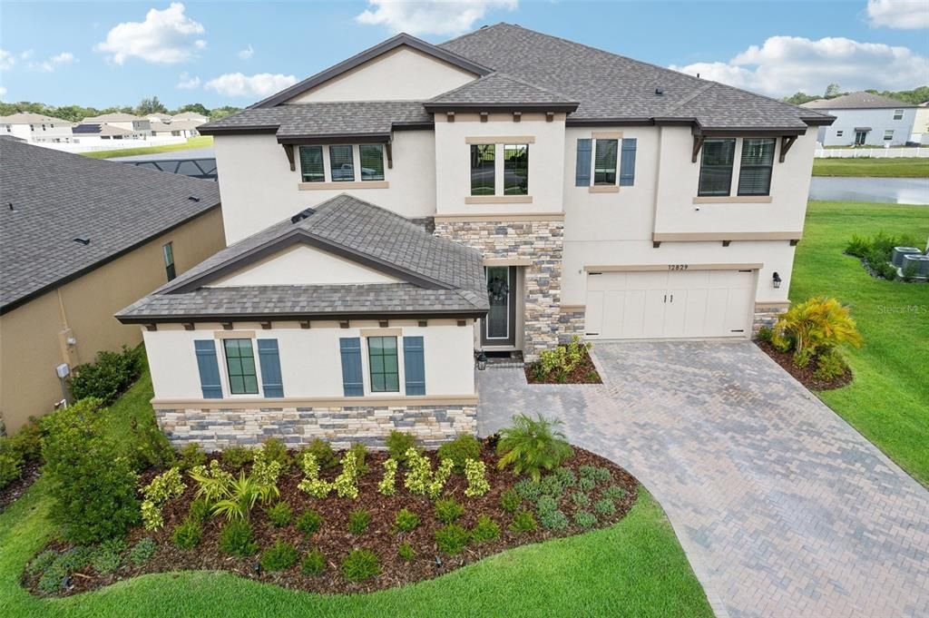 Attached, Exterior, Facade, Farmhouse