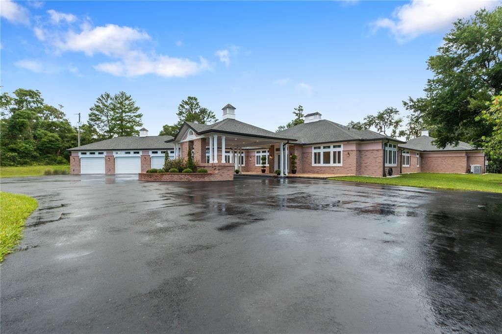 Attached, Exterior, Facade, Brick Facade, Ranch