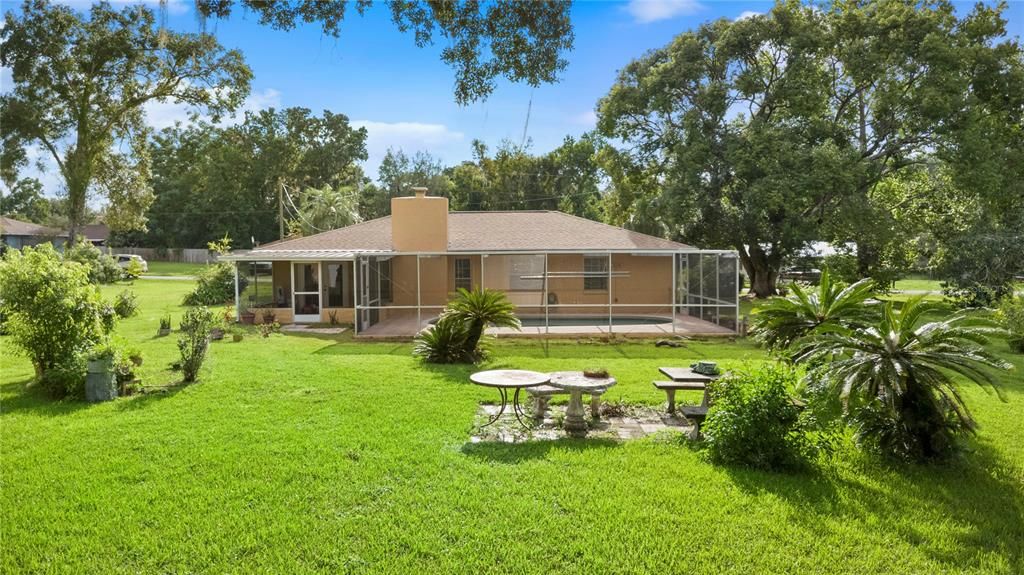 Backyard, Exterior