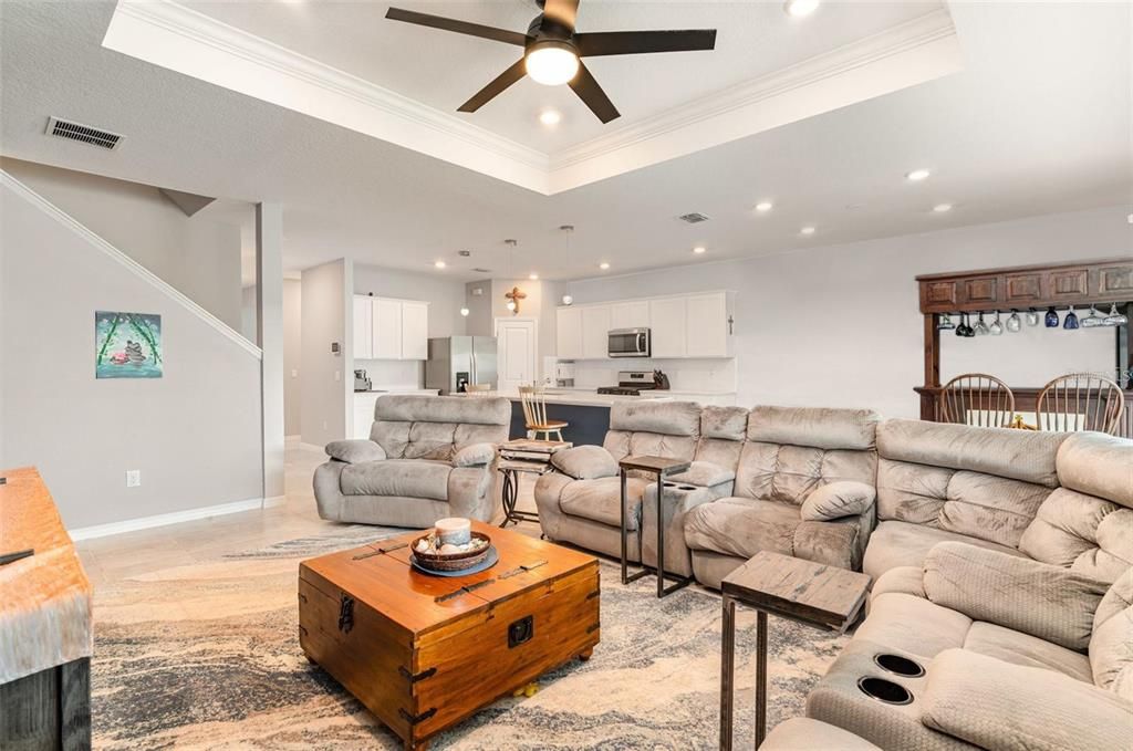 Interior, Kitchen, Living room, Pendant Lights, Recessed Lighting, Stainless Steel Appliances
