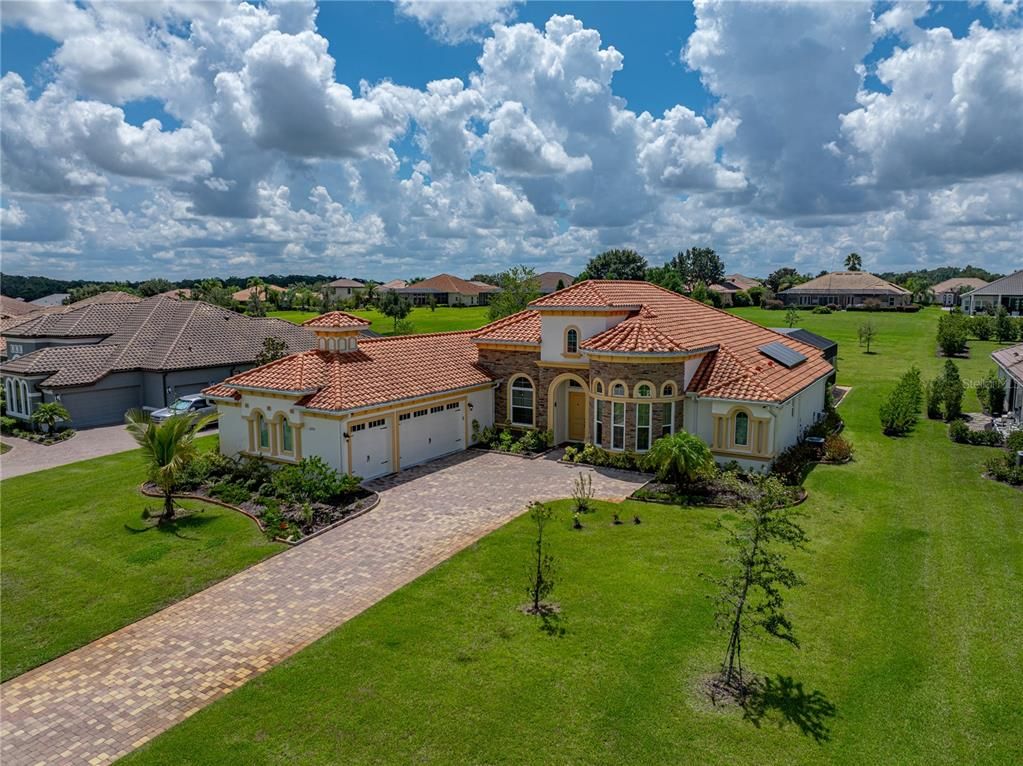 Exterior, Drone