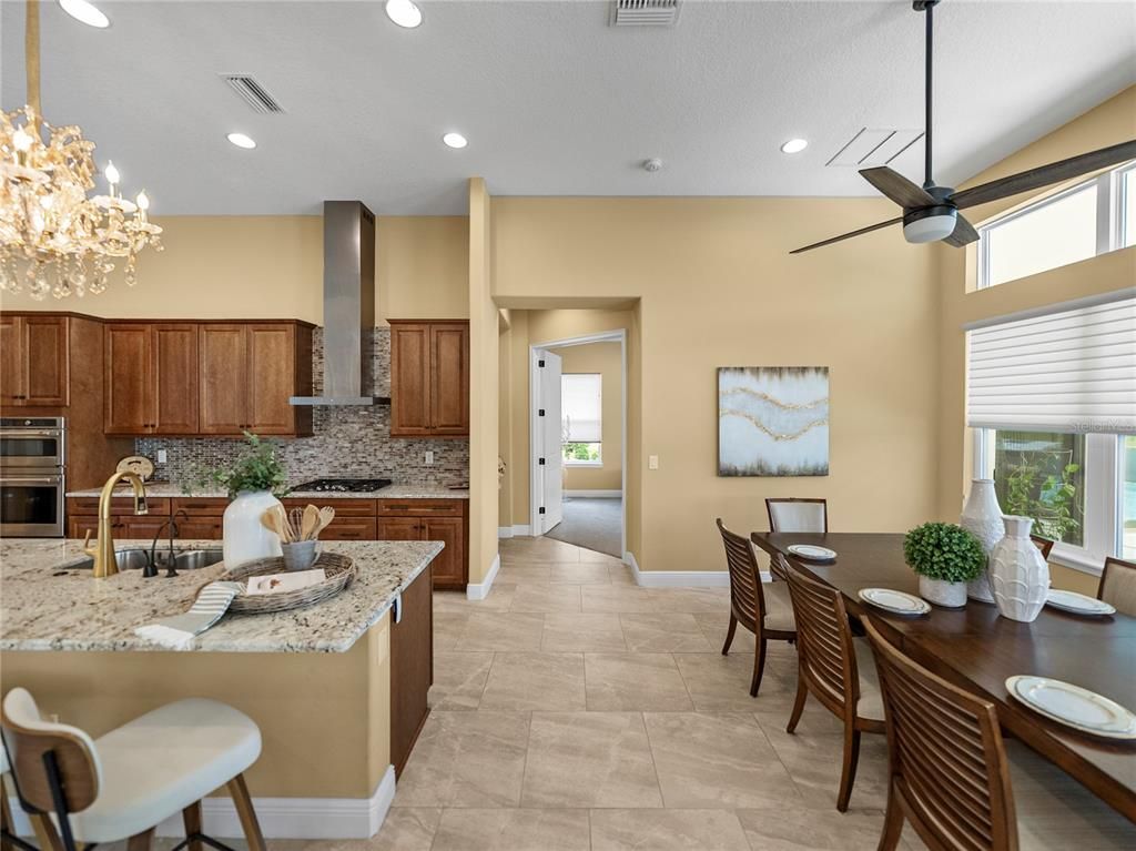 Chandelier, Dining room, Interior, Kitchen, Recessed Lighting, Stainless Steel Appliances
