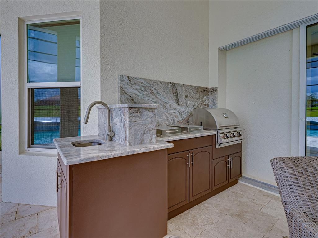 Exterior, Outdoor Kitchen