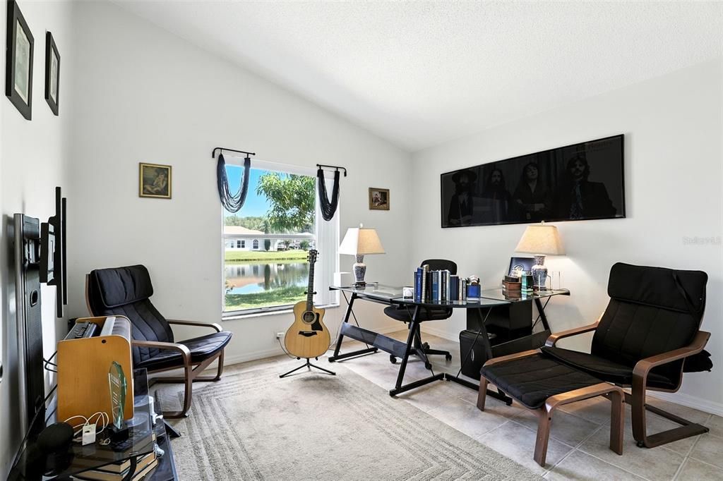 Home Office, Interior