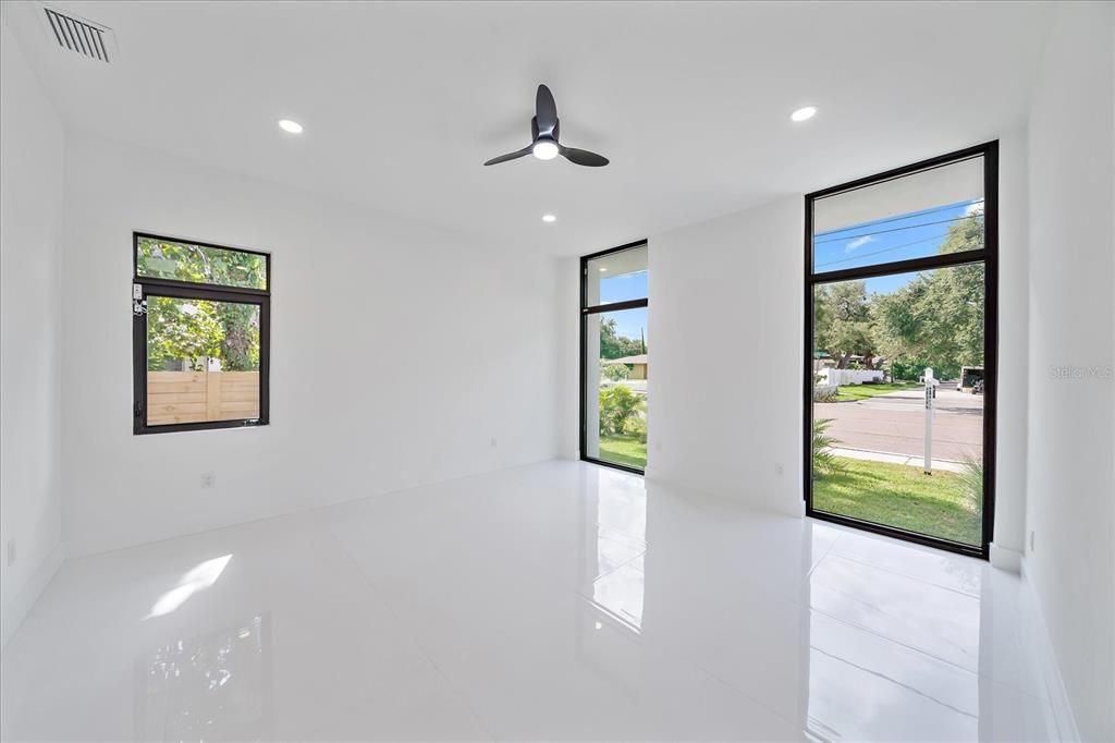 Empty room, Interior, Recessed Lighting