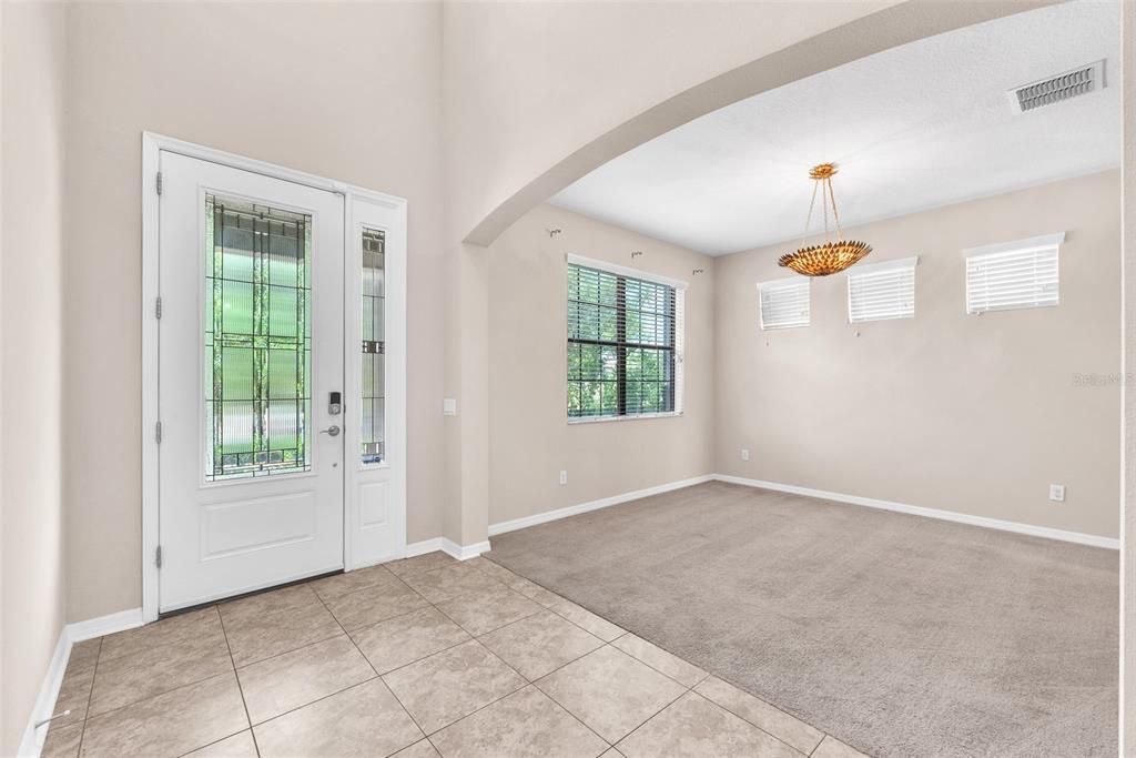 Chandelier, Empty room, Interior, Pendant Lights