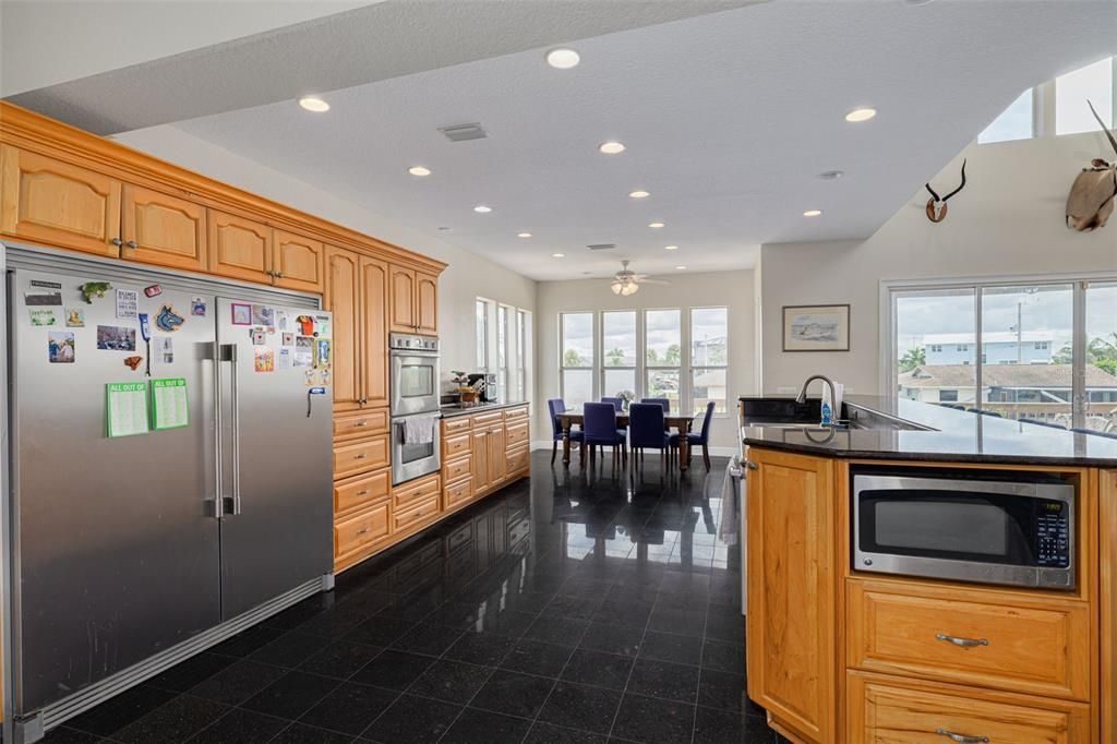 Dining room, Interior, Kitchen, Recessed Lighting