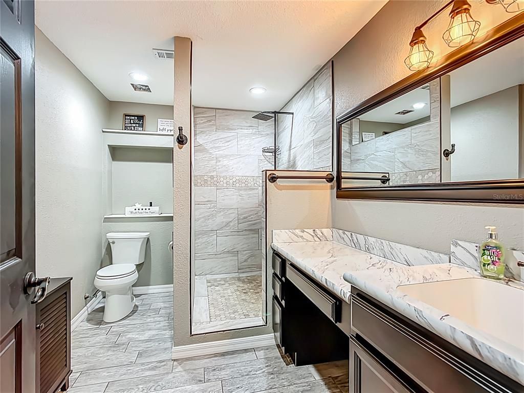 Bathroom, Interior, Marble, Recessed Lighting