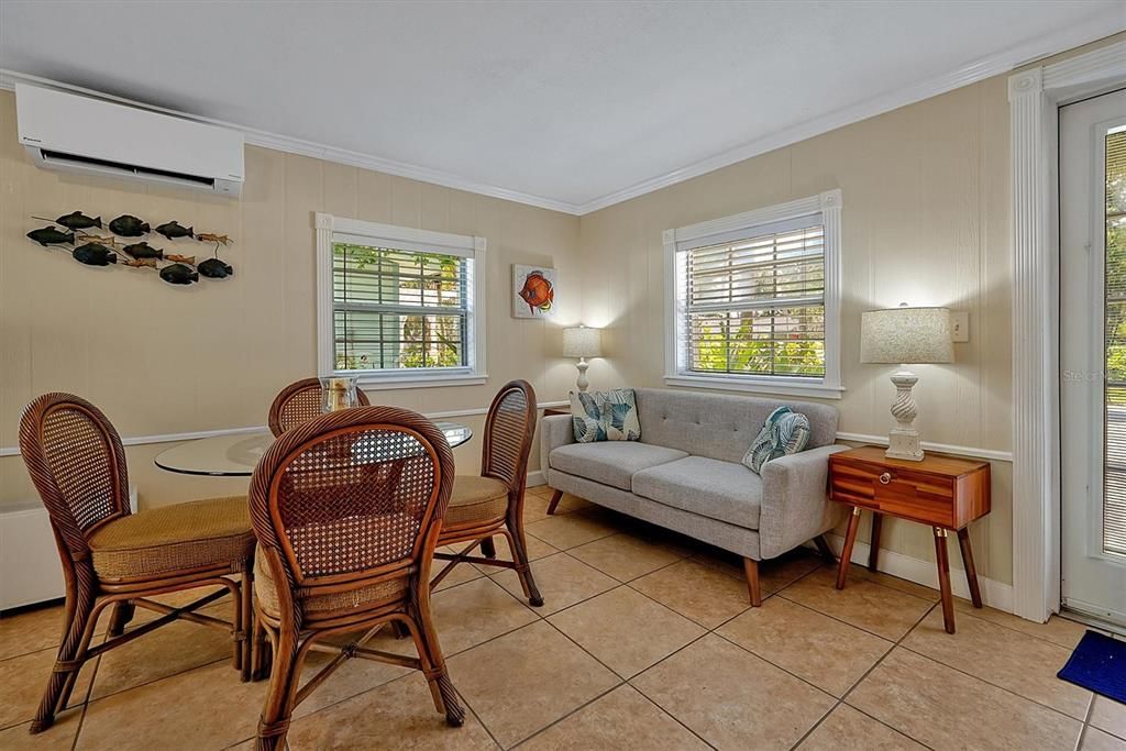 Dining room, Interior