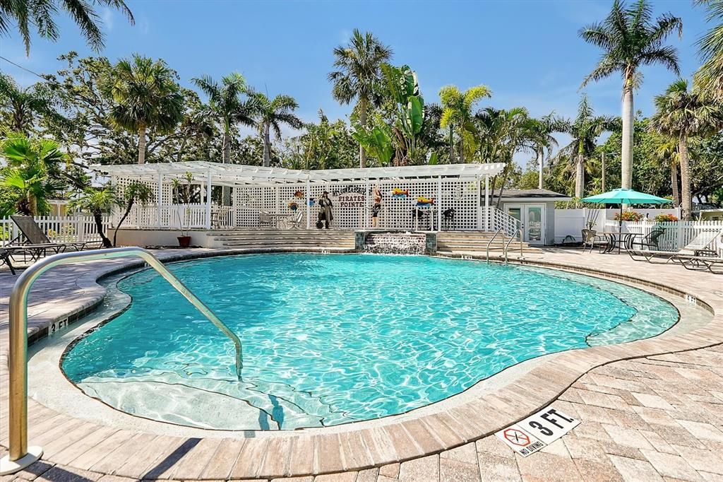 Exterior, Pool