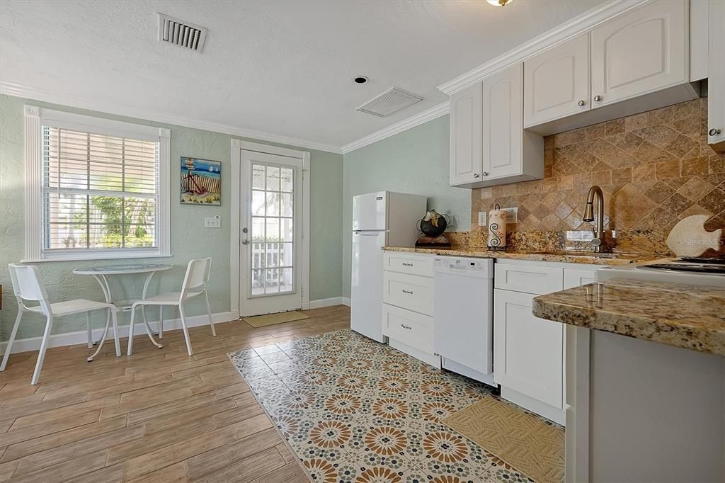 Dining room, Interior, Kitchen, Recessed Lighting, Wood Texture Flooring